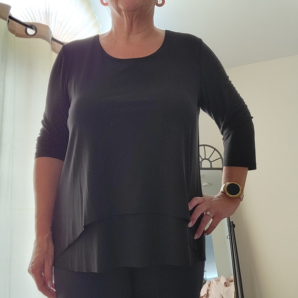 Top - Picture 2 of 3